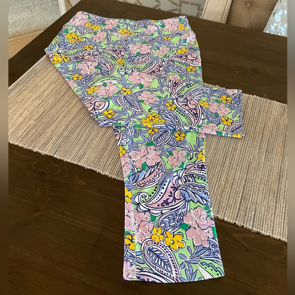 Women’s Coconut Row Palm Beach NWOT Multi Color Capri Leggings Large